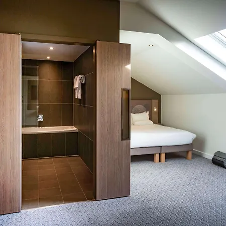 Hotel Novotel London Heathrow Airport T1 T2 And T3