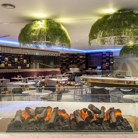 Novotel London Heathrow Airport T1 T2 And T3 Hotel 4*