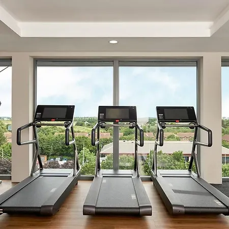 Hotel Novotel London Heathrow Airport T1 T2 And T3 4*