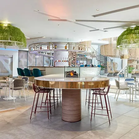 Novotel London Heathrow Airport T1 T2 And T3 Hotel Hayes (Greater London)