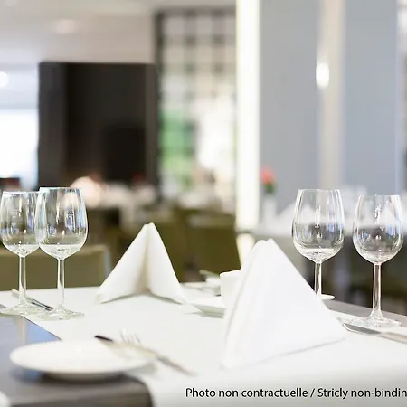 Novotel London Heathrow Airport T1 T2 And T3 Hotel Hayes (Greater London)