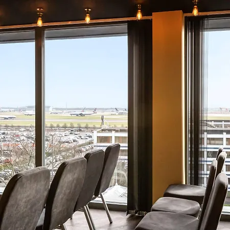 Novotel London Heathrow Airport T1 T2 And T3 4*