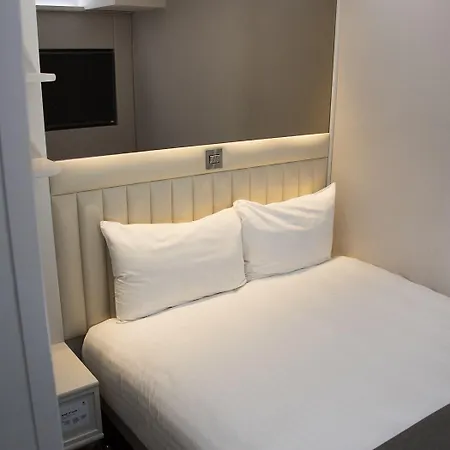 Point A Westminster Hotel London
