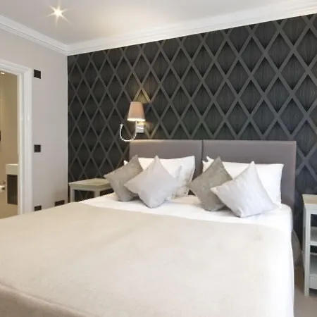 Queensgate Court 4*