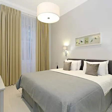 Queensgate Court Londra
