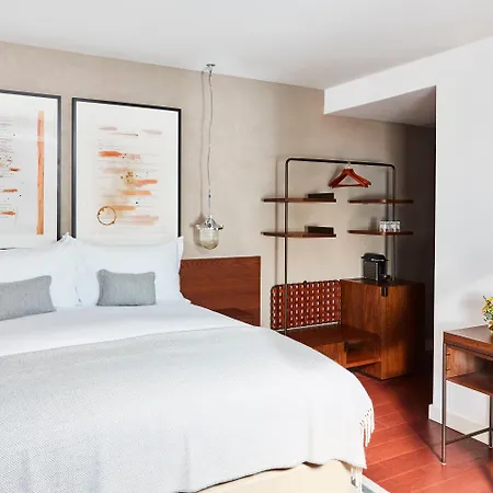 Indigo - - 1 Leicester Square, An Ihg 4* Londra