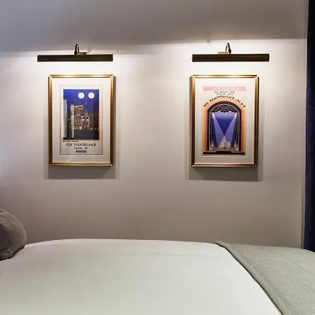 Indigo - - 1 Leicester Square, An Ihg 4* Londra
