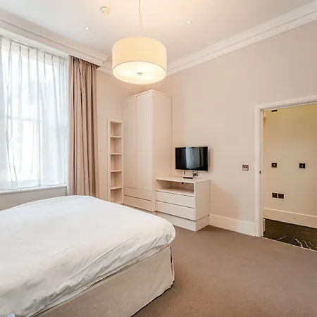 Ashburn Court Londen