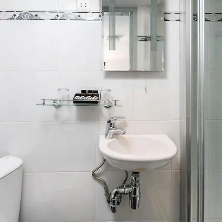 Apollo Kings Cross 3* London
