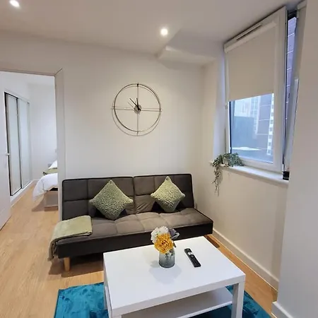Apartment Modern 2br Flat Canterbury London Cb66 Croydon