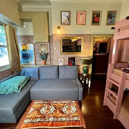 Central Hideout Appartement *