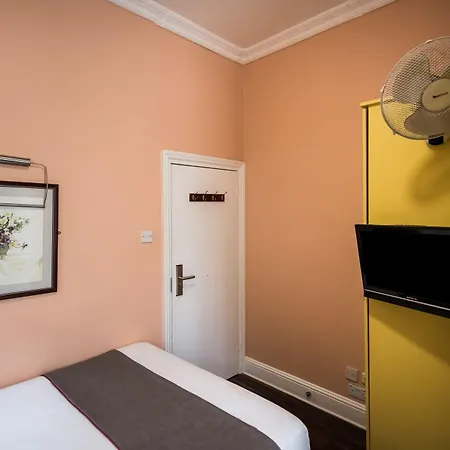 Grantly Hotel 3*