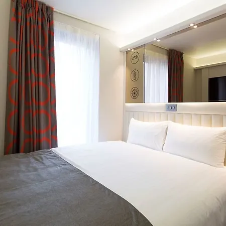 Point A Canary Wharf Hotel
