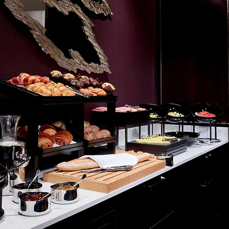 Hotel Hyatt Regency Embankment 4*