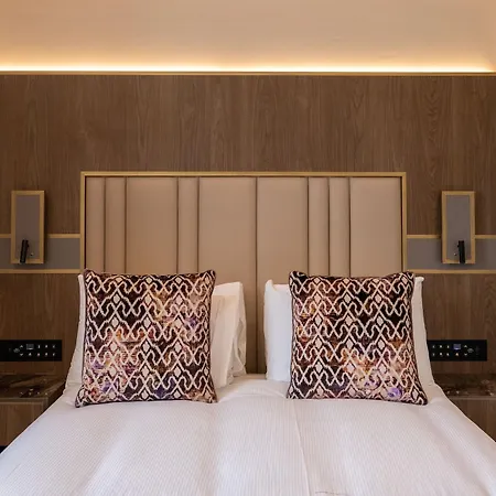 Merit Kensington Hotel 4*