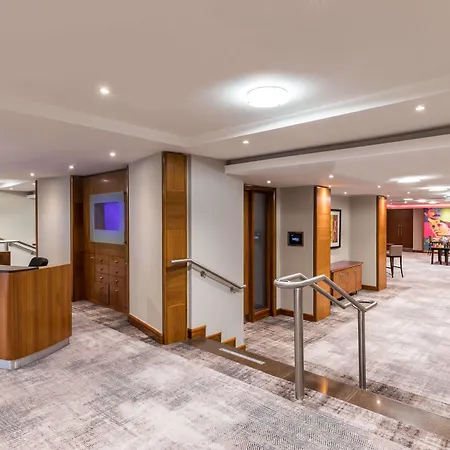 Radisson Red London Heathrow Ξενοδοχείο Harmondsworth