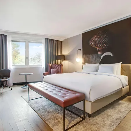 Radisson Red London Heathrow Hotel Harmondsworth