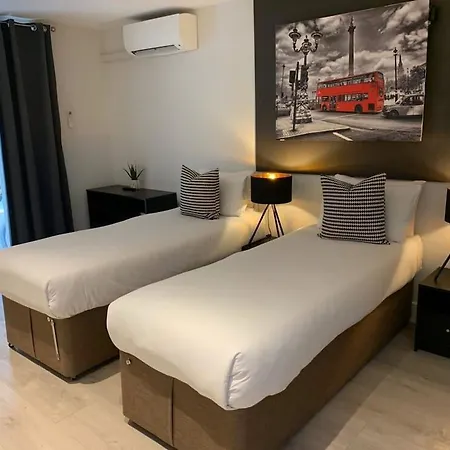 W6 Apartment *