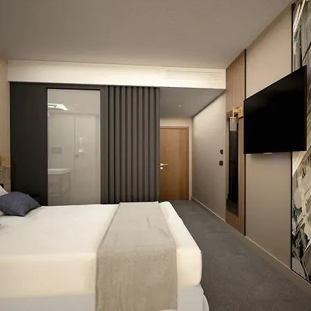 Riu Plaza Victoria Hotell 4*