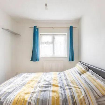 Cosy 1 Bedroom Flat Near Barking Town Centre Apartment