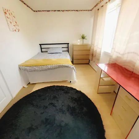 Excellent Double In Cheap Rate Around Homestay London