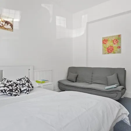 Apartment Fantastic 2bd Barking With Links To The City! *