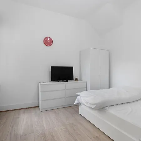 Fantastic 2bd Barking With Links To The City! * London