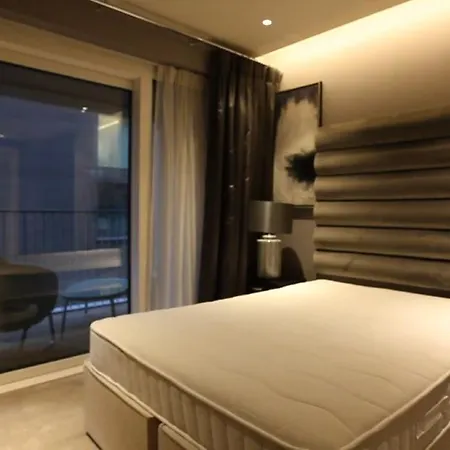 Apartment Luxurious Three Bedroom Flat In Chelsea Creek *