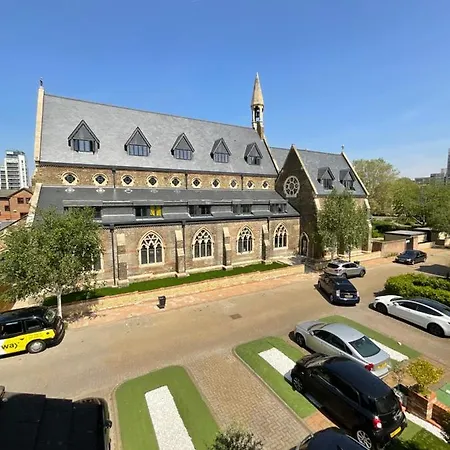 Homestay Away From London