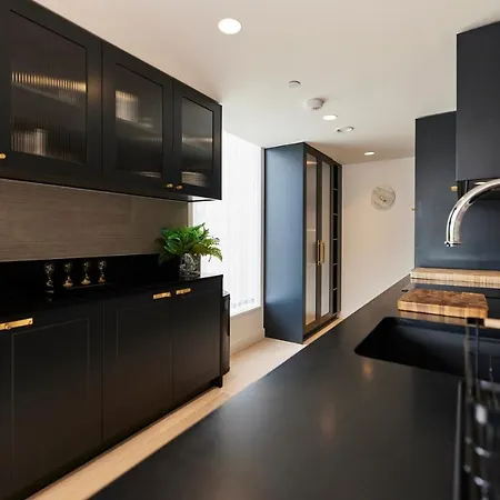The Soho Penthouse - Charming 3bdr Penthouse With Terrace