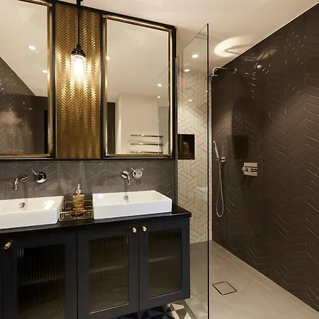 The Soho Penthouse - Charming 3bdr Penthouse With Terrace