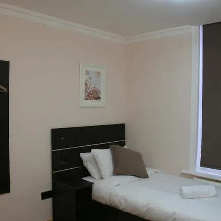 Baytree Hotel 3*