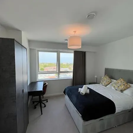 Stylish 2-bed Flat Canning Town Apartment