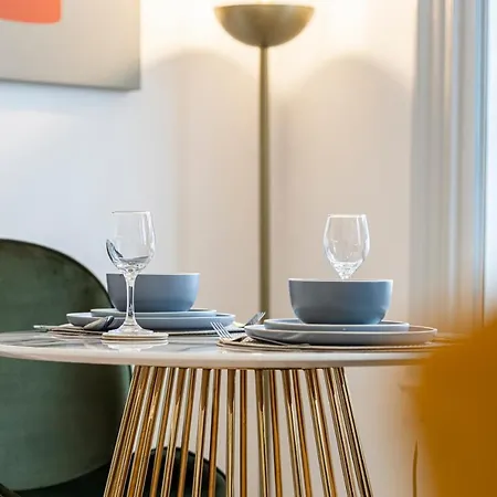 Stylish 1 Bed Flats In Soho, Next To Piccadilly Circus And Trafalgar Square London