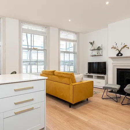 Stylish 1 Bed Flats In Soho, Next To Piccadilly Circus And Trafalgar Square London