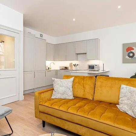 Stylish 1 Bed Flats In Soho, Next To Piccadilly Circus And Trafalgar Square Apartment *
