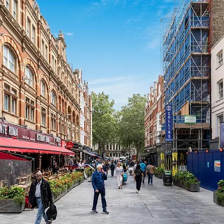Stylish 1 Bed Flats In Soho, Next To Piccadilly Circus And Trafalgar Square *