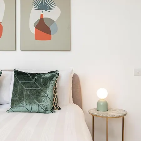 Apartment Stylish 1 Bed Flats In Soho, Next To Piccadilly Circus And Trafalgar Square