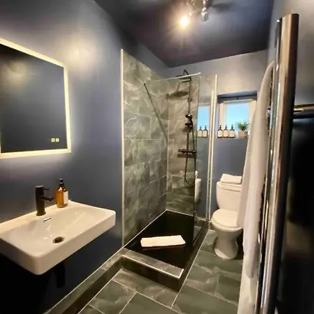 Apartment Stylish For 3 Near Regents Park N4 London