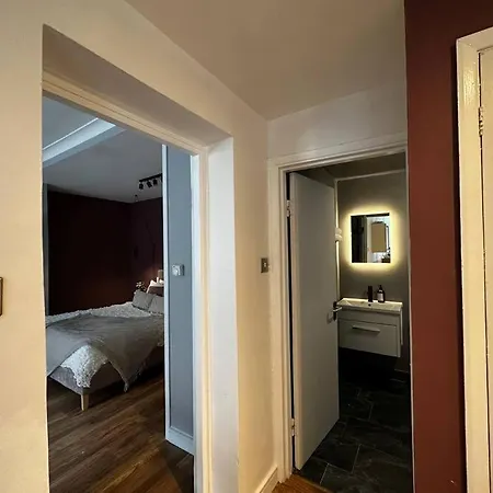 Spacious For 4 Near Regents Park N1 *