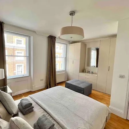 La Belle Etage By Harrods Airconditioning Apartment London