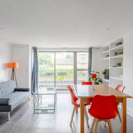 Bright & Contemporary 1bd Flat - Haggerston London