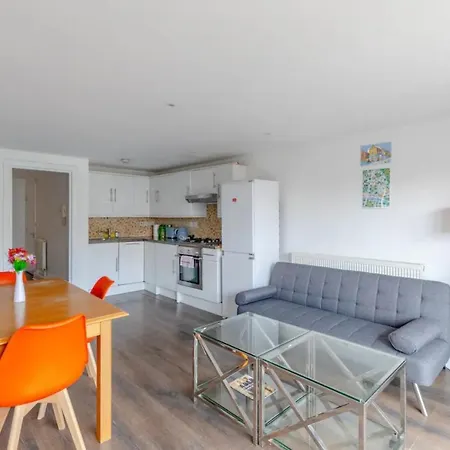 Bright & Contemporary 1bd Flat - Haggerston *