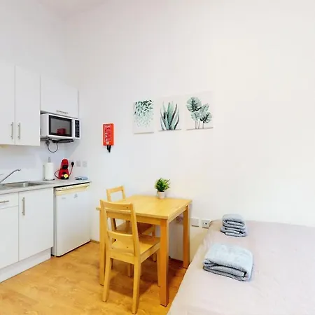 Amazing Studio Apartment London