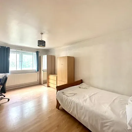 Apartment 4 Bedroom Spacious Flat King's Cross London