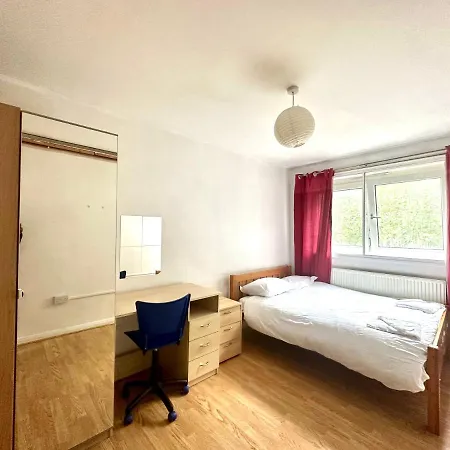 Apartment 4 Bedroom Spacious Flat King's Cross London