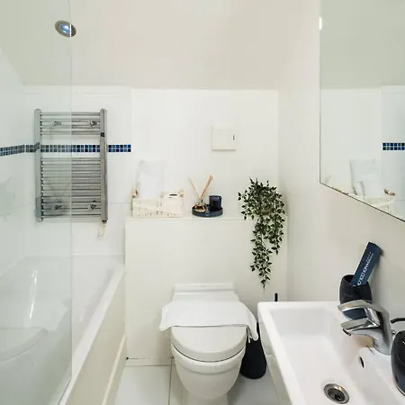 Renovated 2br, 2ba Near Hyde Park 1 Min From Tube *
