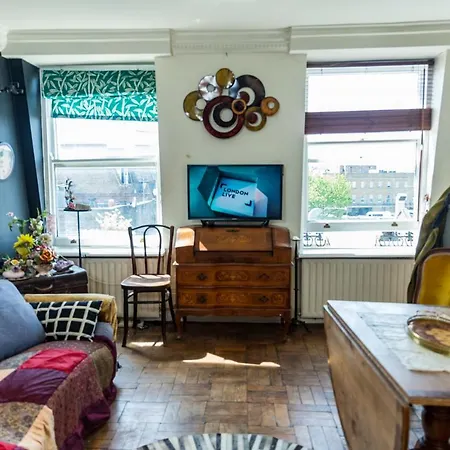 Apartment Quirky Georgian And Victorian Decorated London
