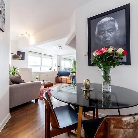 Amazing 2br Flat With View, Bethnal London
