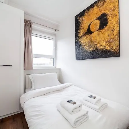 Amazing 2br Flat With View, Bethnal London